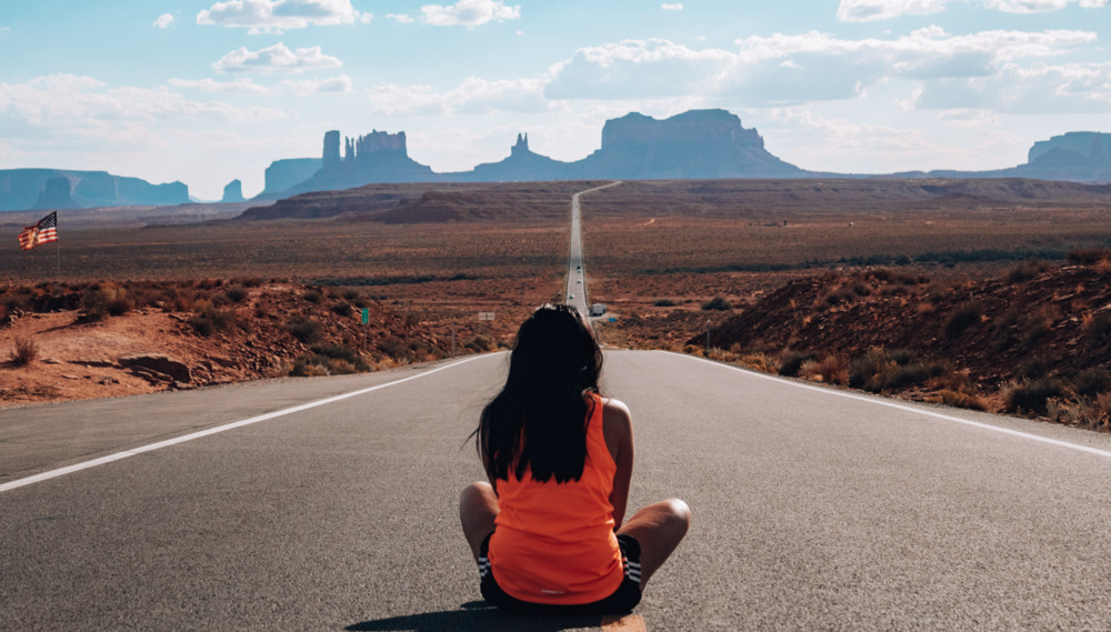 Ana MIhaljewvic u Monument Valley.