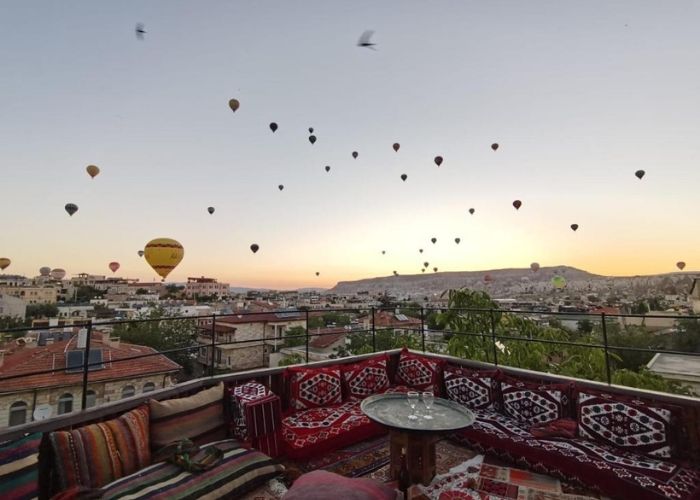 Old Town Stonehouse pogled s terase, baloni