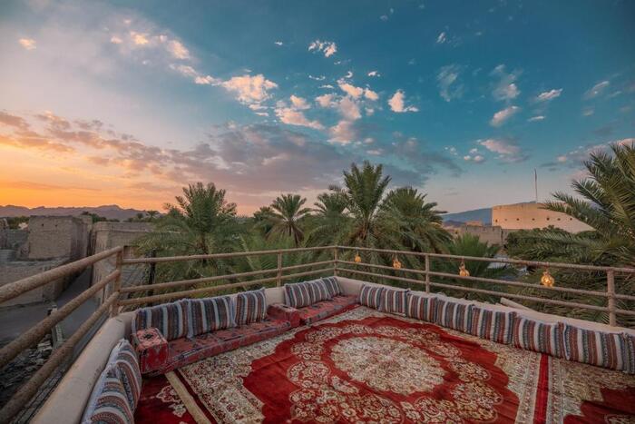 Nizwa Antique Inn smještaj i pogled a terase.