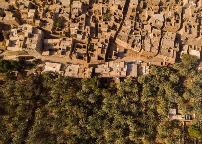 Al Hamra, stari grad i plantaže datulja iz zraka