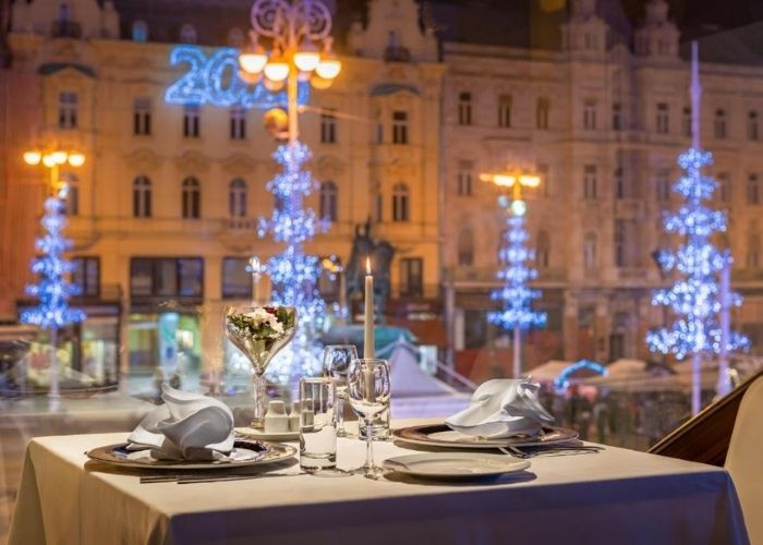 Hotel Dubrovnik in Zagreb, view of Trg Bana Jelacica