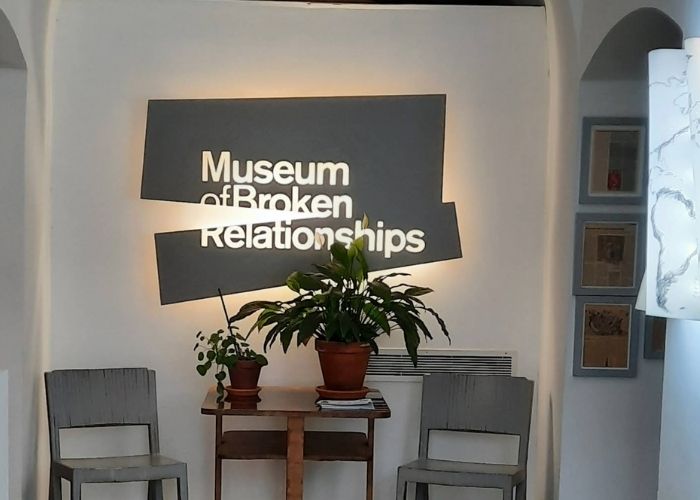 Museum of broken relationships sign