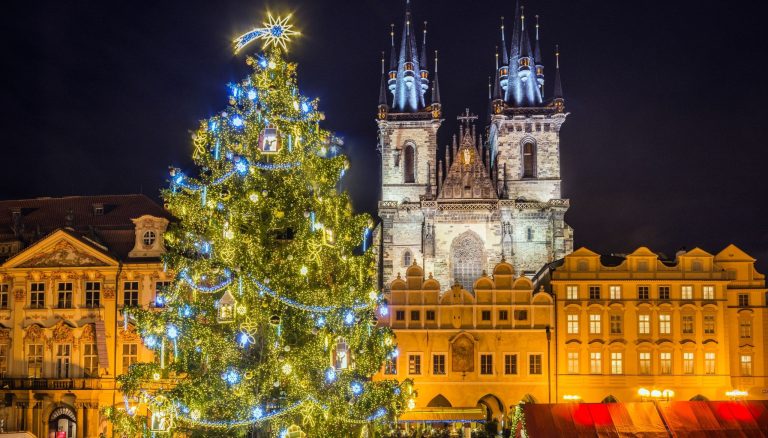 Božićno drvce na Staromestske Namesty u Pragu