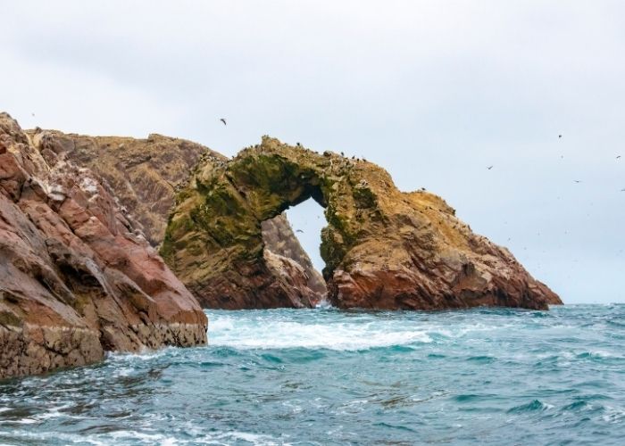 Paracas, formacije u stijenama iznad oceana