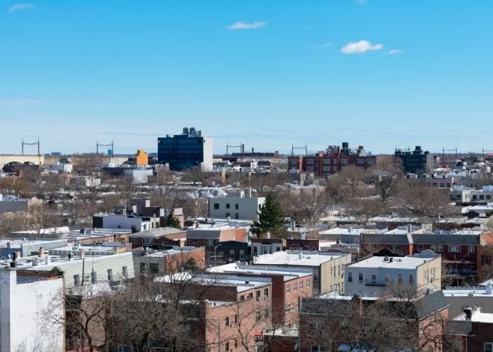 Stambene ulice i zgrade Astorije u Queensu.