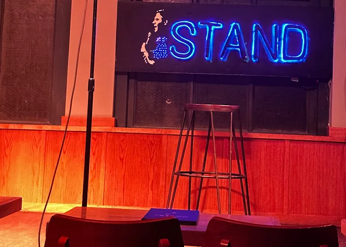 Pozornica stand-up kluba The Stand u New Yorku.